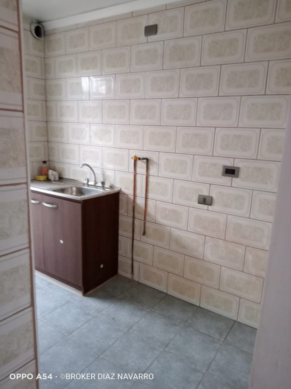 Vende Depto. Pasos Mall y Otros, Alvarez, Viña del Mar