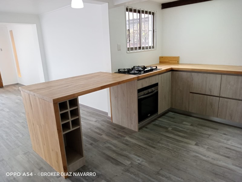 Vende Amplia Casa Completamente Renovada, Concon