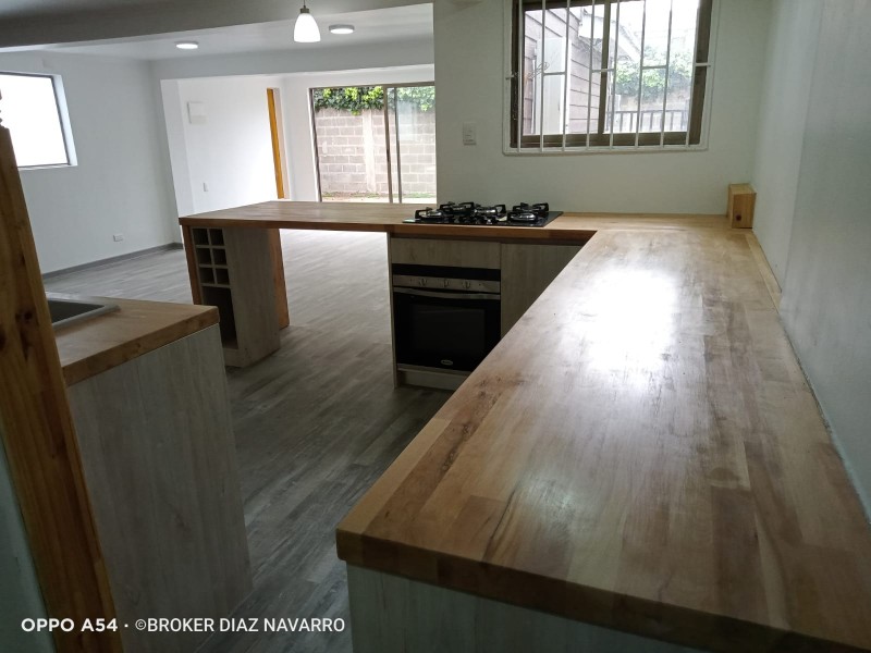 Vende Amplia Casa Completamente Renovada, Concon