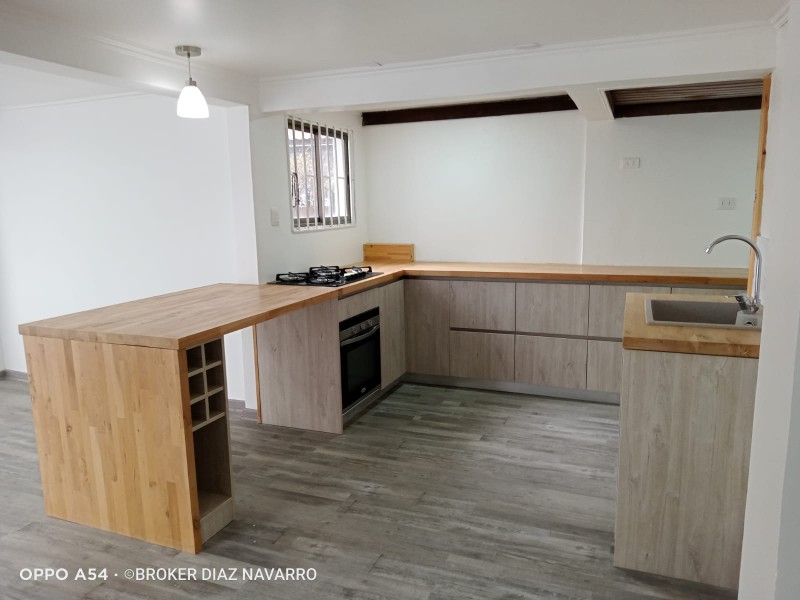Vende Amplia Casa Completamente Renovada, Concon