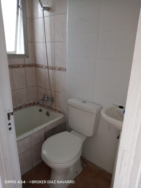 Vende Depto. Pasos Mall y Otros, Alvarez, Viña del Mar