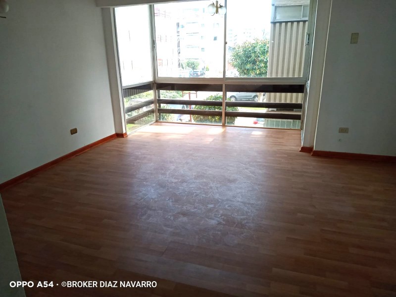Vende Depto. Pasos Mall y Otros, Alvarez, Viña del Mar