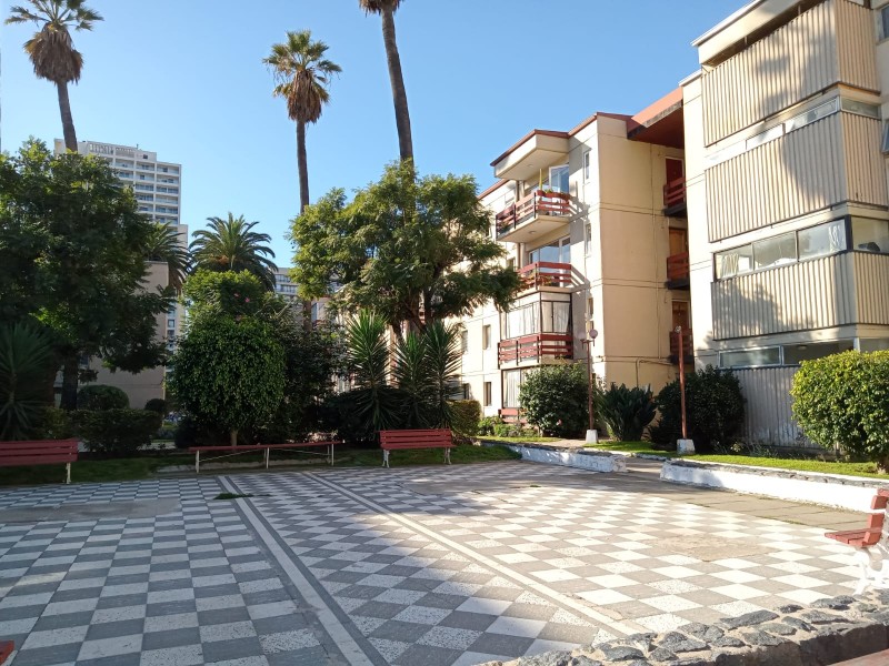 Vende Depto. Pasos Mall y Otros, Alvarez, Viña del Mar