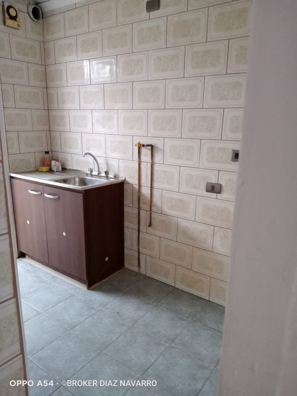 Vende Depto. Pasos Mall y Otros, Alvarez, Viña del Mar