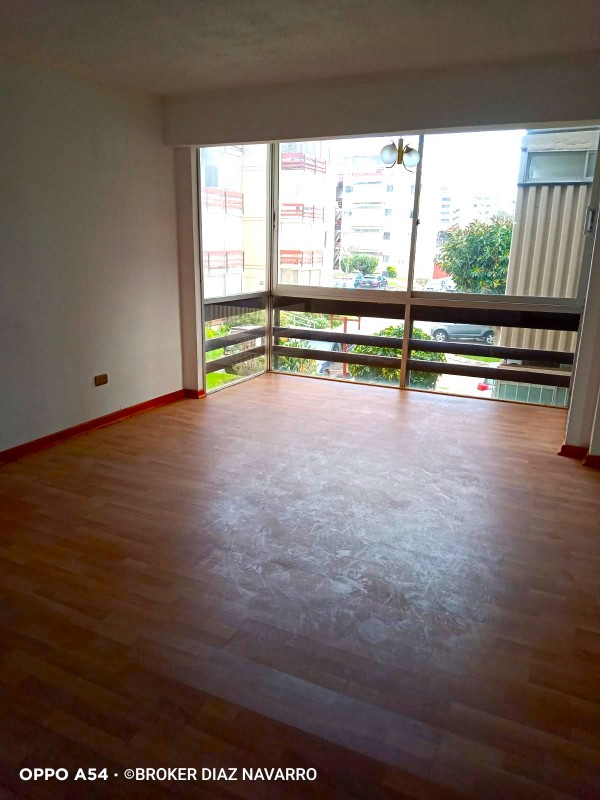 Vende Depto. Pasos Mall y Otros, Alvarez, Viña del Mar