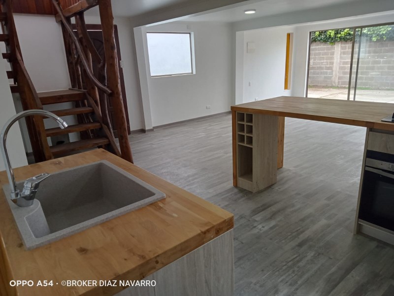 Vende Amplia Casa Completamente Renovada, Concon