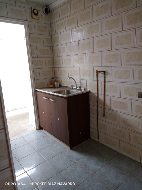 Vende Depto. Pasos Mall y Otros, Alvarez, Viña del Mar