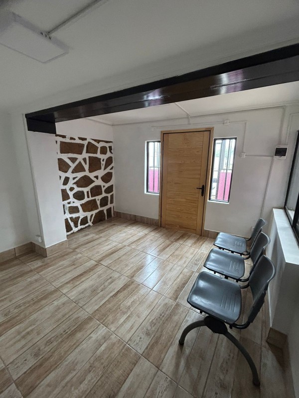 Arrienda Oficina Comercial Calle Bilbao Quintero