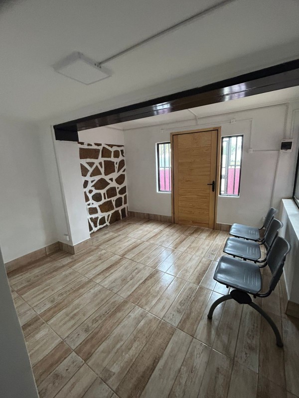 Arrienda Oficina Comercial Calle Bilbao Quintero