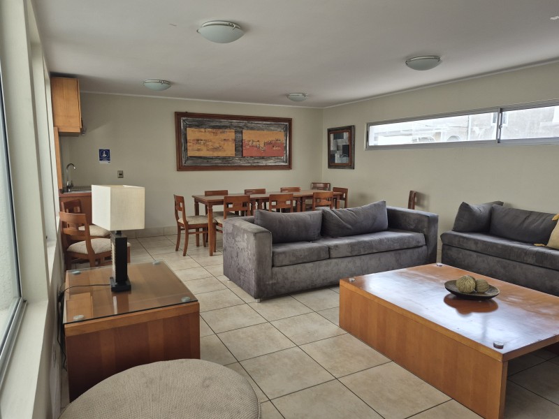 Arriendo Departamento en 5 Poniente