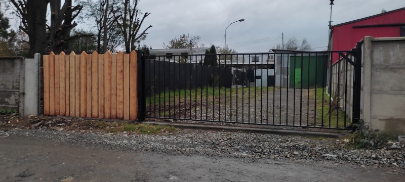 Arriendo Galpón / Bodega Con Patio Lagunitas Pto. Montt