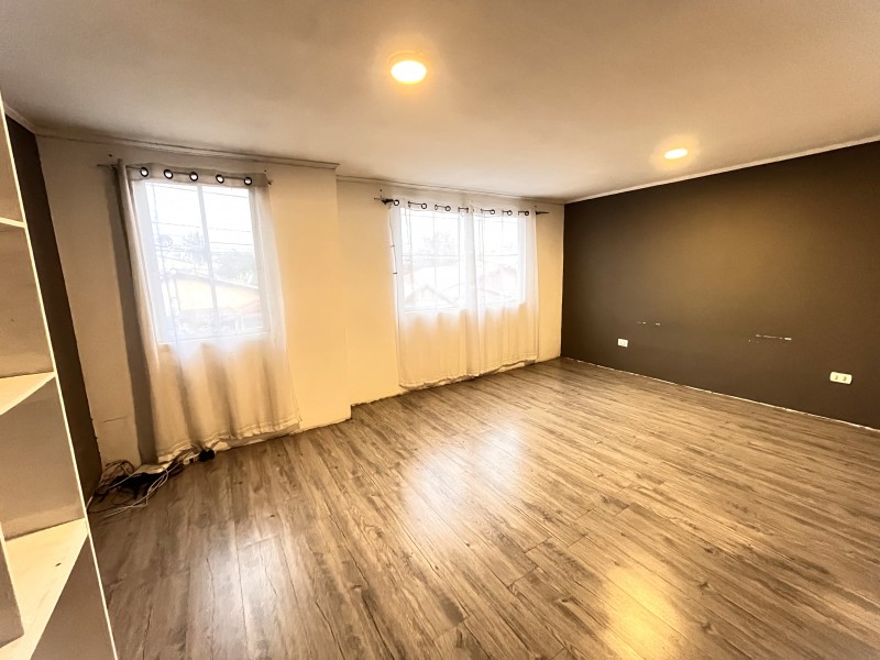 Amplia Casa de 2 Pisos, 4 Dorm -2 Baños- 2 Estac. - Pudahuel