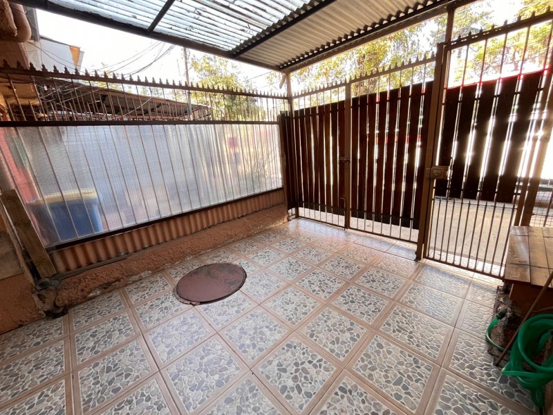 Vendo Casa 2 Pisos 3 Dor. Con Estacionamiento - la Florida