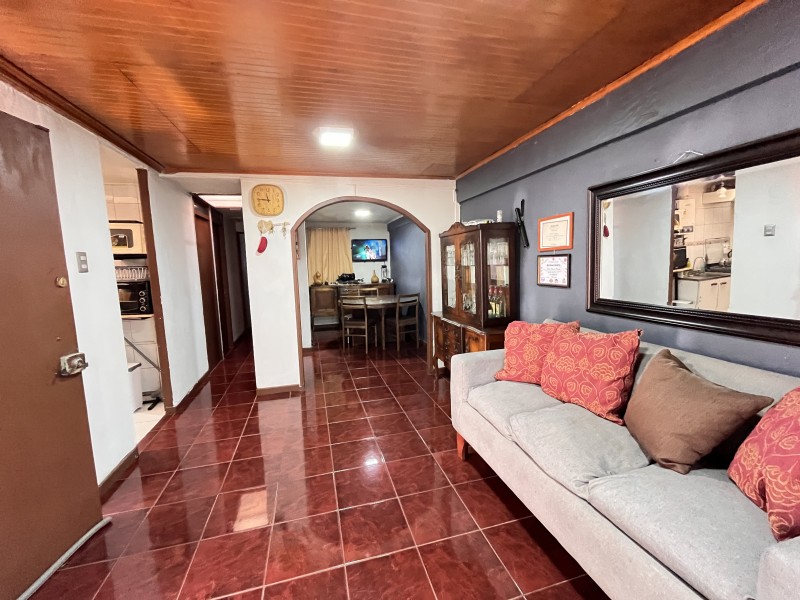 Hermosa Casa 2D 1B, Antejardin y Patio, Quilicura.