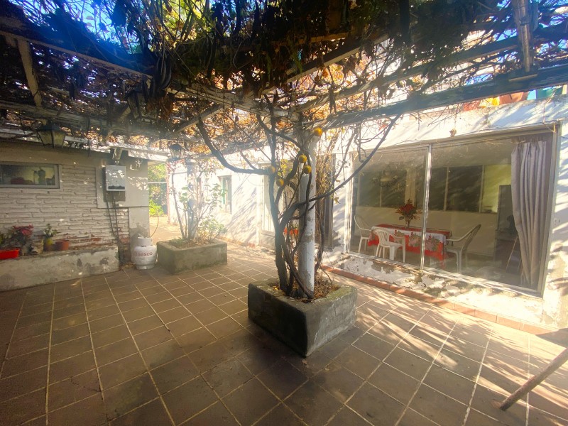 Casa en Gran Terreno 5D2B, Vitacura