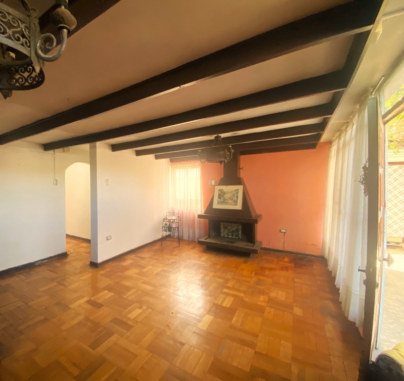 Casa en Gran Terreno 5D2B, Vitacura
