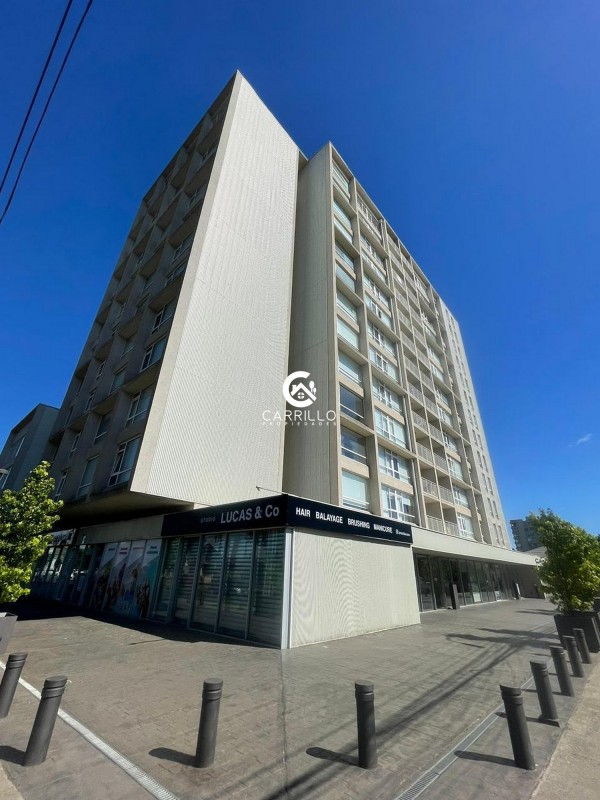 Fotografía de Arrendamos Amplio Depto en Edificio Zurich