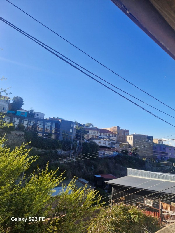 Casa Estilo Cabaña en el Corazón de Cerro Alegre