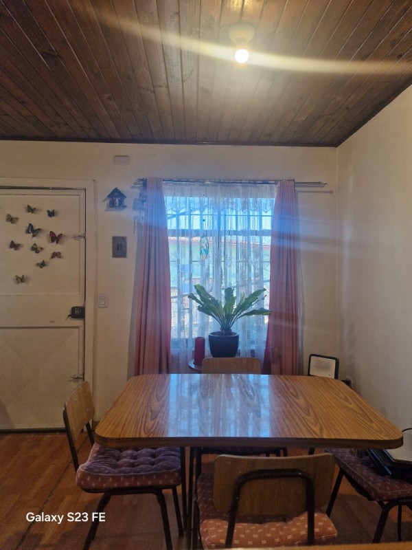 Casa Estilo Cabaña en el Corazón de Cerro Alegre