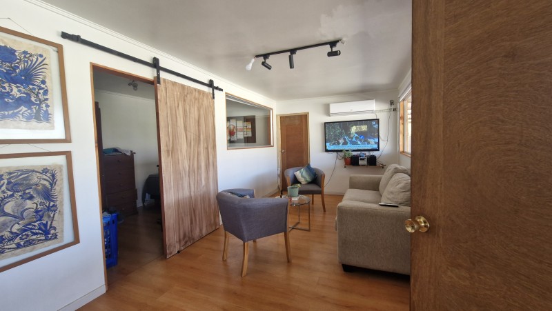 Galpon,bodega,1 Continente y Casa en 2 Piso.