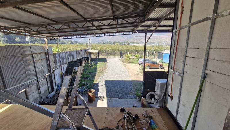 Galpon,bodega,1 Continente y Casa en 2 Piso.