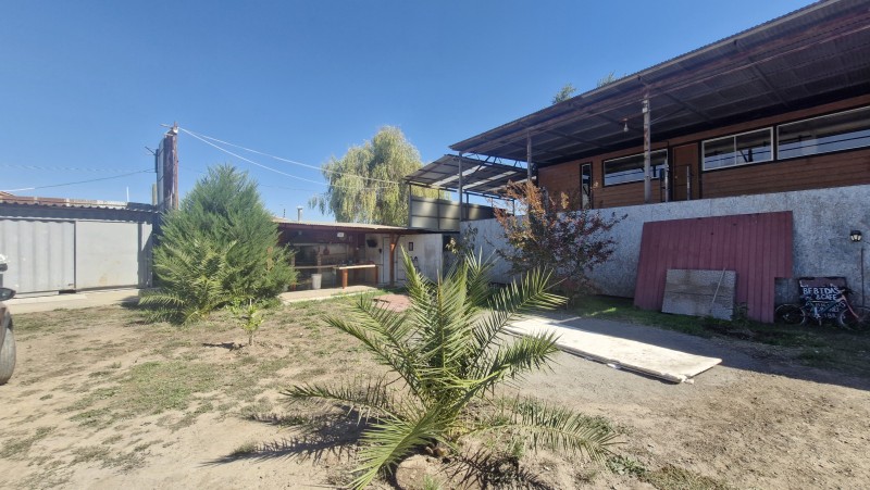 Galpon,bodega,1 Continente y Casa en 2 Piso.