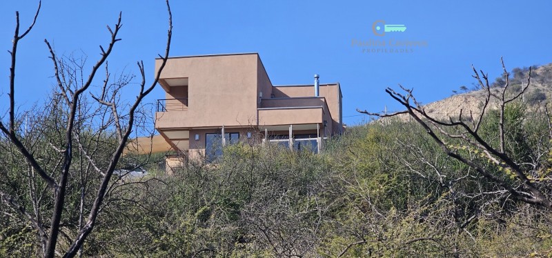 Vendo Hermosa Casa en Cerro los Cristales, Curicó