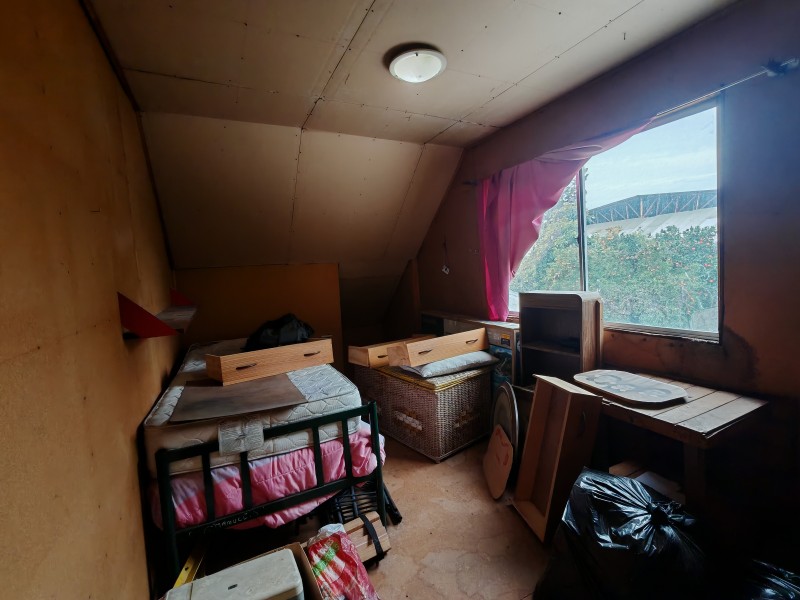 Amplia Casa Con Gran Terreno y Excelente Ubicación