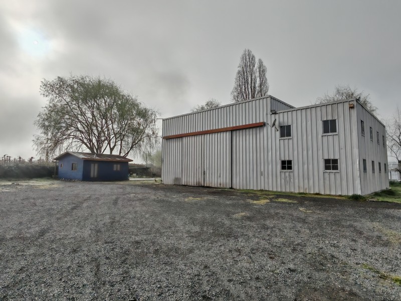 Gran Bodega con Oficinas