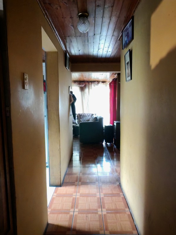 Amplia Casa Con Gran Terreno y Excelente Ubicación