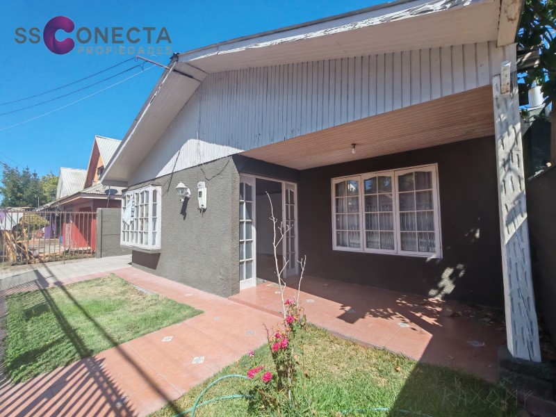 Amplia Casa con Muy Buena Ubicación