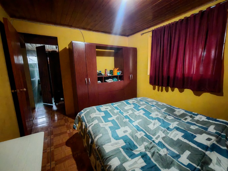 Amplia Casa Con Gran Terreno y Excelente Ubicación