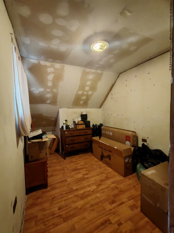 Amplia Casa Con Gran Terreno y Excelente Ubicación