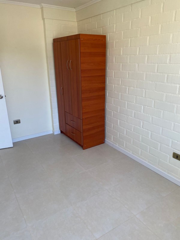 en Arriendo Casa Ubicada en Condominio Altos de Machali.