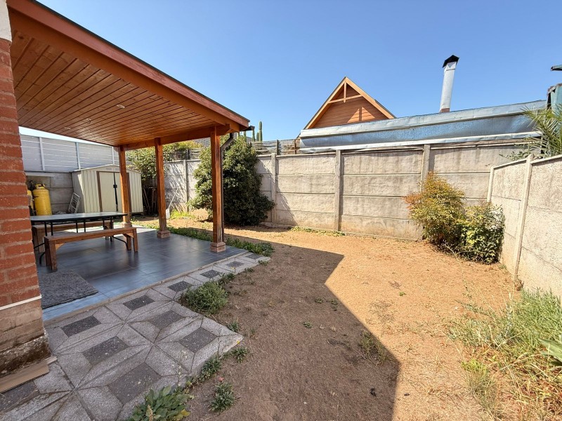 en Venta Casa Ubicada en Valle Lo Castillo, Machali.