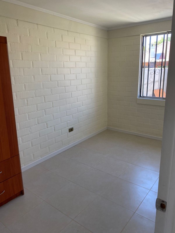 en Arriendo Casa Ubicada en Condominio Altos de Machali.