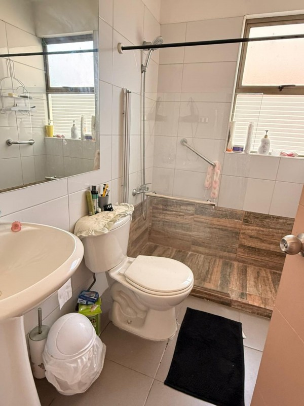 en Venta Casa Ubicada en Valle Lo Castillo, Machali.