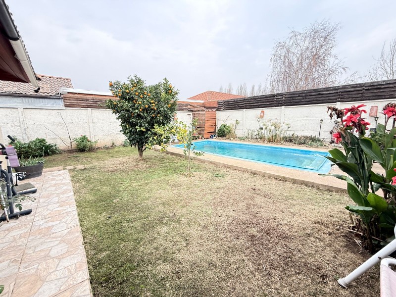 en Arriendo Hermosa Casa en Polo de Machalí