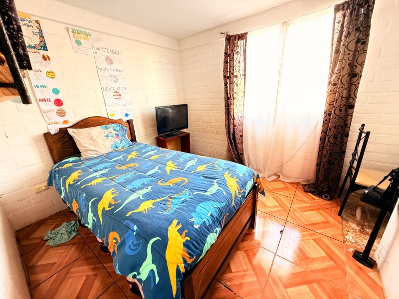 en Venta Casa 2 Pisos en Villa los Cristales Sector Oriente