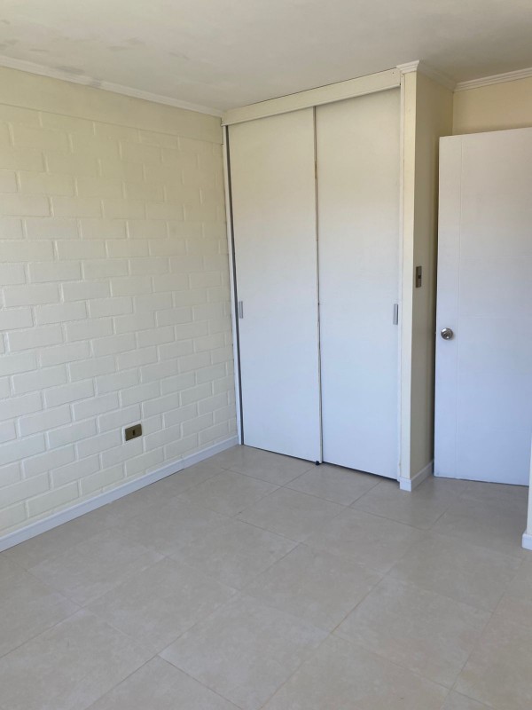 en Arriendo Casa Ubicada en Condominio Altos de Machali.