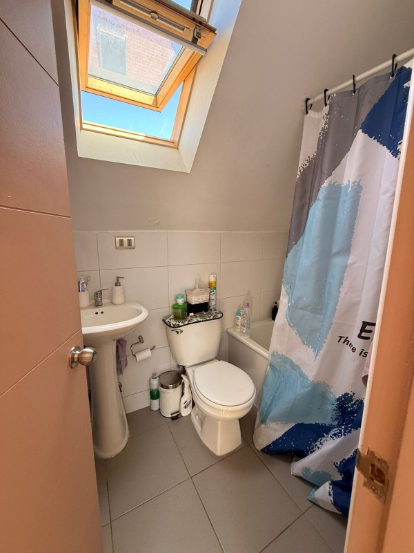 en Venta Casa Ubicada en Valle Lo Castillo, Machali.