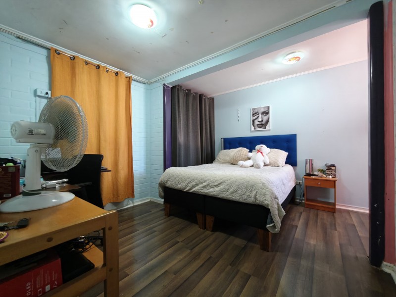 Se Vende Casa Ampliada en Av. Cuatro Poniente, Maipú