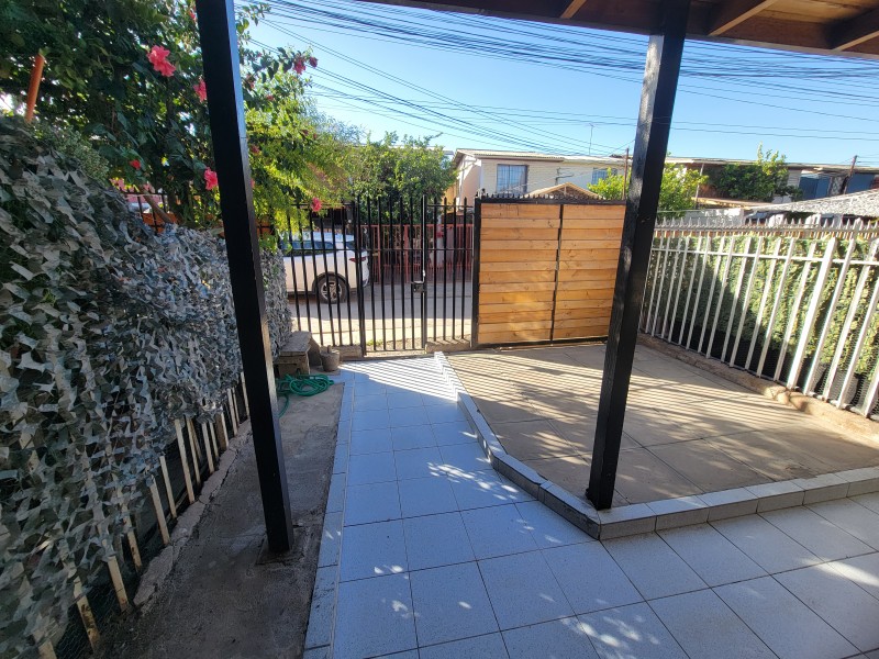 Se Arrienda Casa en Villa Arturo Prat, Maipu