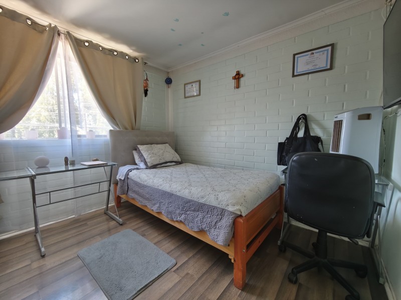 Se Vende Casa Ampliada en Av. Cuatro Poniente, Maipú