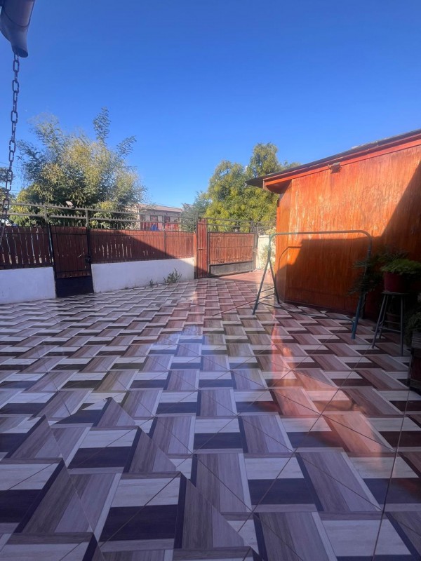 Se Vende Casa Con Amplio Terreno en Estación Central