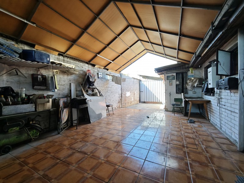 Se Vende Esquina Con Gran Terreno en el Abrazo de Maipú