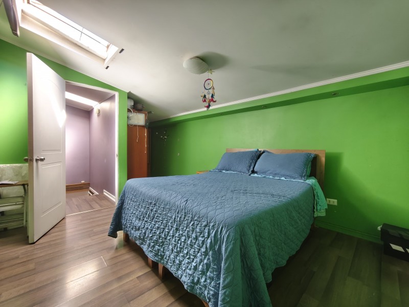 Se Vende Casa Ampliada en Av. Cuatro Poniente, Maipú