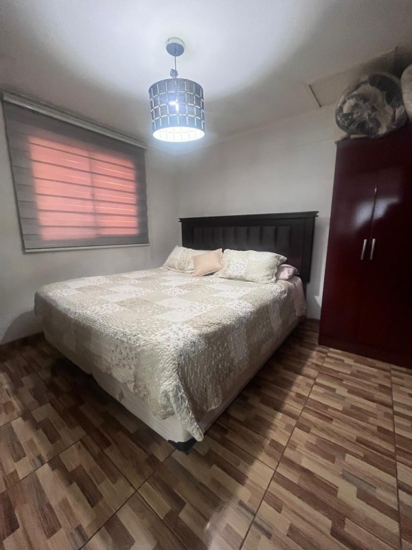 Se Vende Casa Con Amplio Terreno en Estación Central
