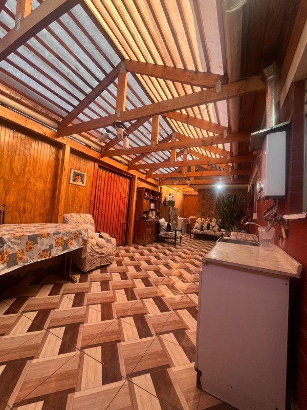 Se Vende Casa Con Amplio Terreno en Estación Central