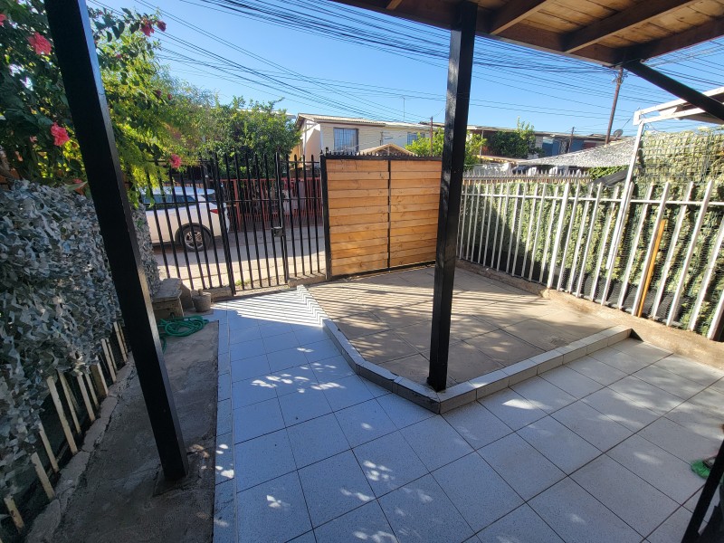 Se Arrienda Casa en Villa Arturo Prat, Maipu